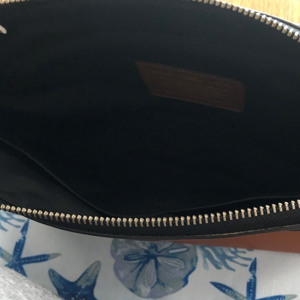 Coach UNISEX Crossbody/Shoulder Bag EUC - Picture 4 of 13